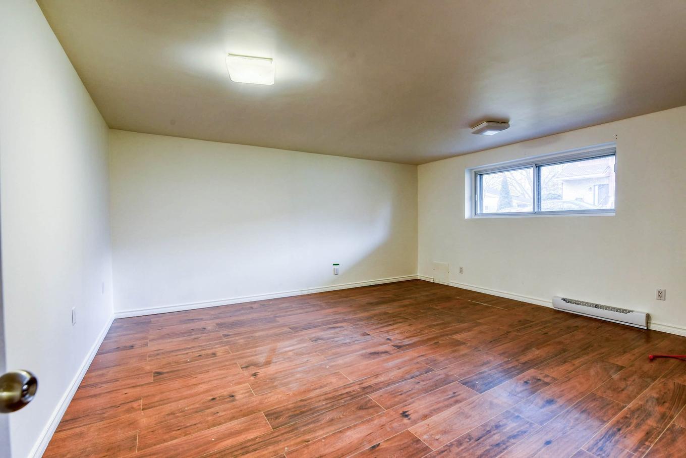 Chambre à coucher - 3990 Rue Plouffe, Montréal (Ahuntsic-Cartierville), QC - Indoor Photo Showing Other Room