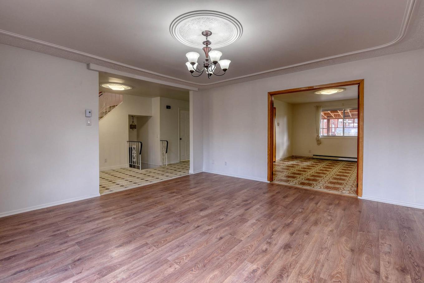 Salon - 3990 Rue Plouffe, Montréal (Ahuntsic-Cartierville), QC - Indoor Photo Showing Other Room