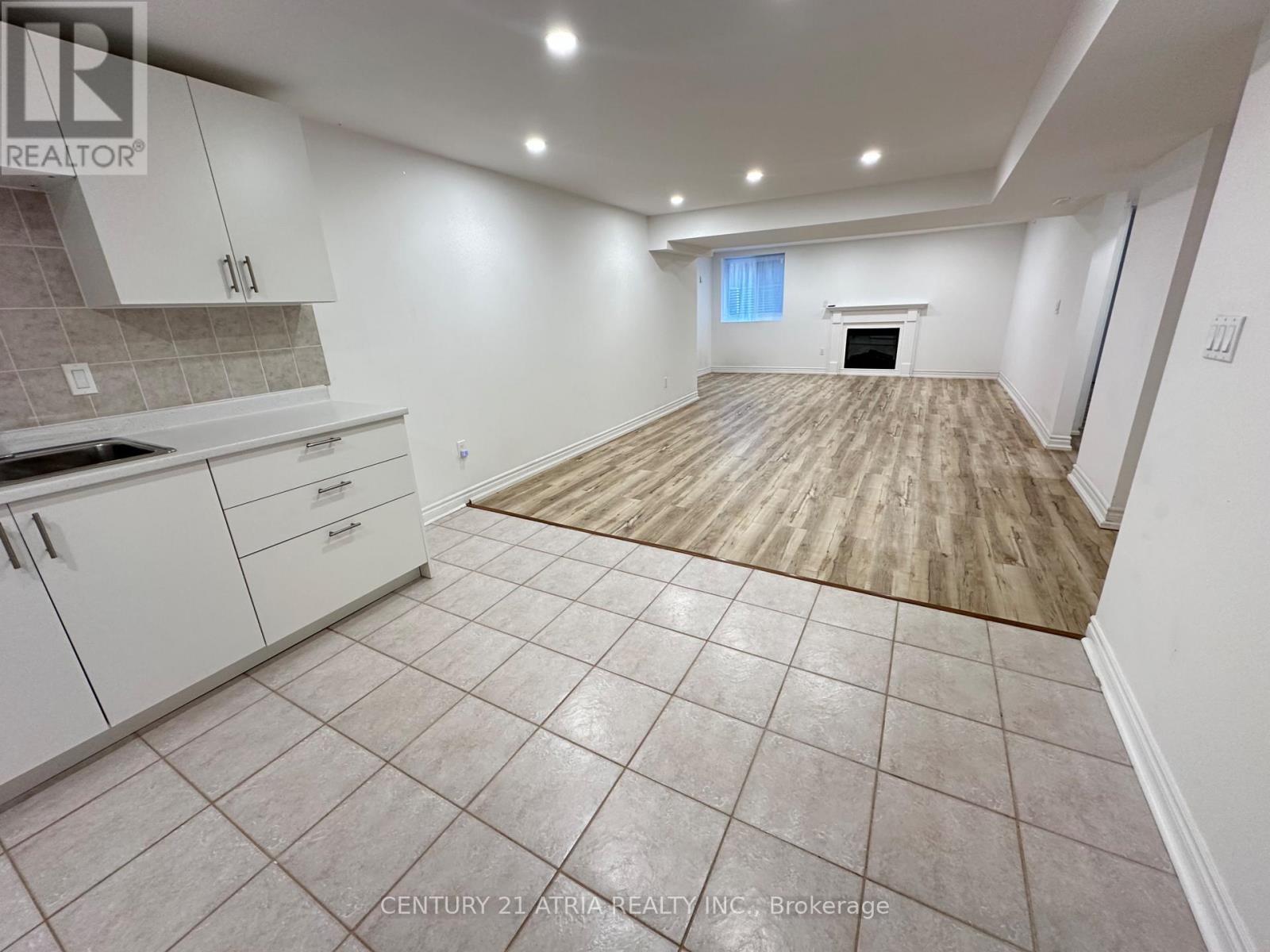 (Basement) - 12 Pearl Gate Court, Richmond Hill, ON - Indoor