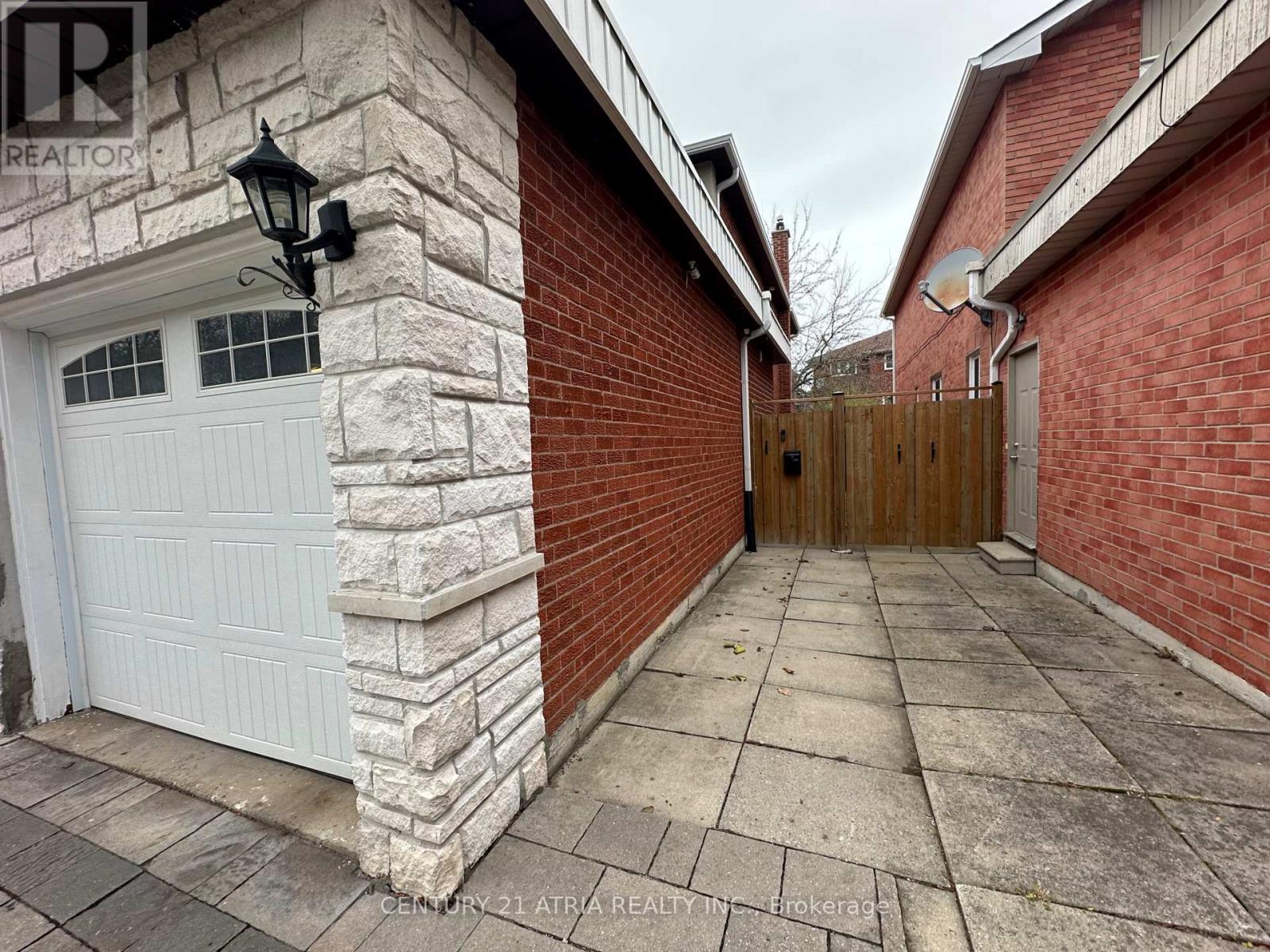 (Basement) - 12 Pearl Gate Court, Richmond Hill, ON - Outdoor With Exterior