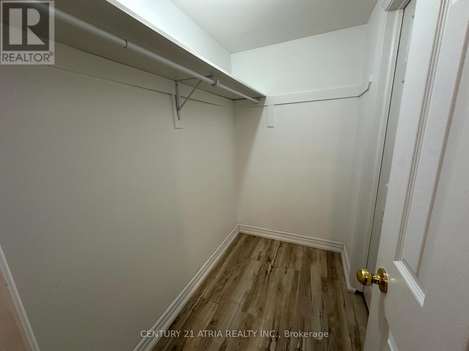 Master bedroom walk-in closet - (Basement) - 12 Pearl Gate Court, Richmond Hill, ON - Indoor With Storage