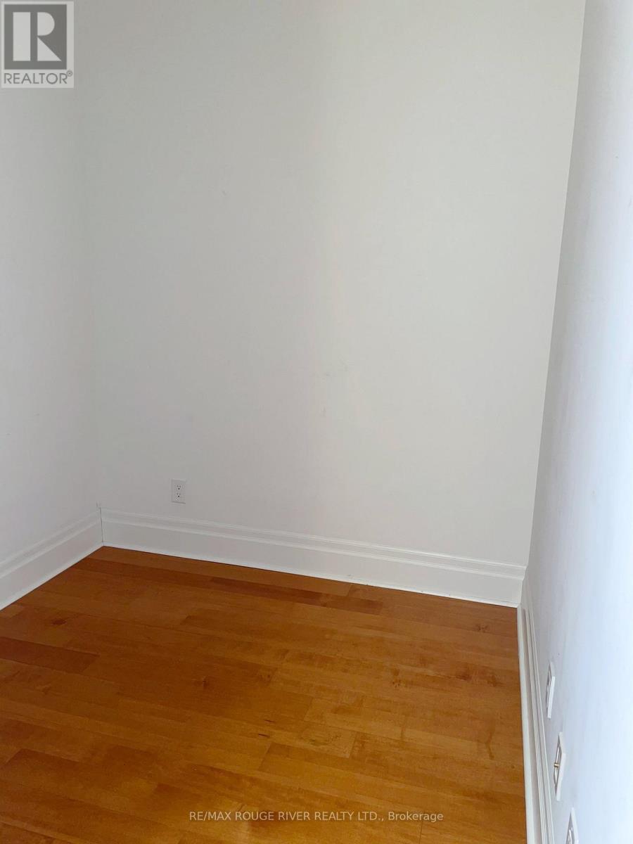 319 - 111 Upper Duke Crescent, Markham, ON - Indoor Photo Showing Other Room