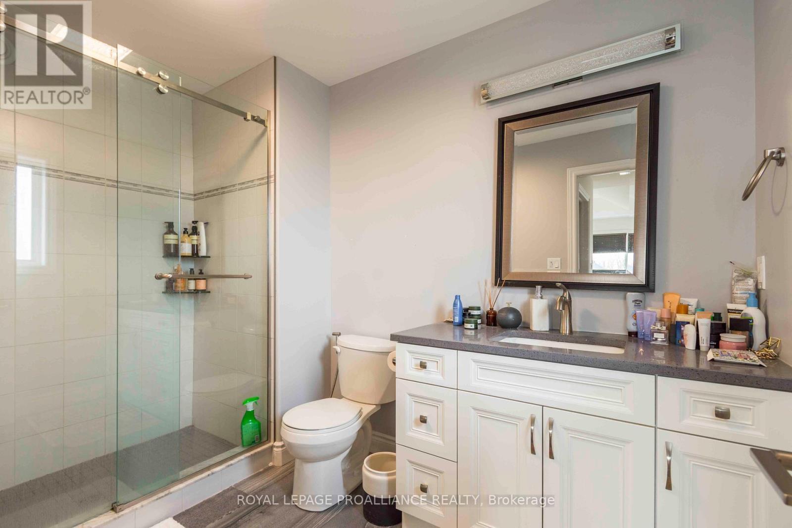 92 Ledgerock Court, Quinte West (Sidney Ward), ON - Indoor Photo Showing Bathroom
