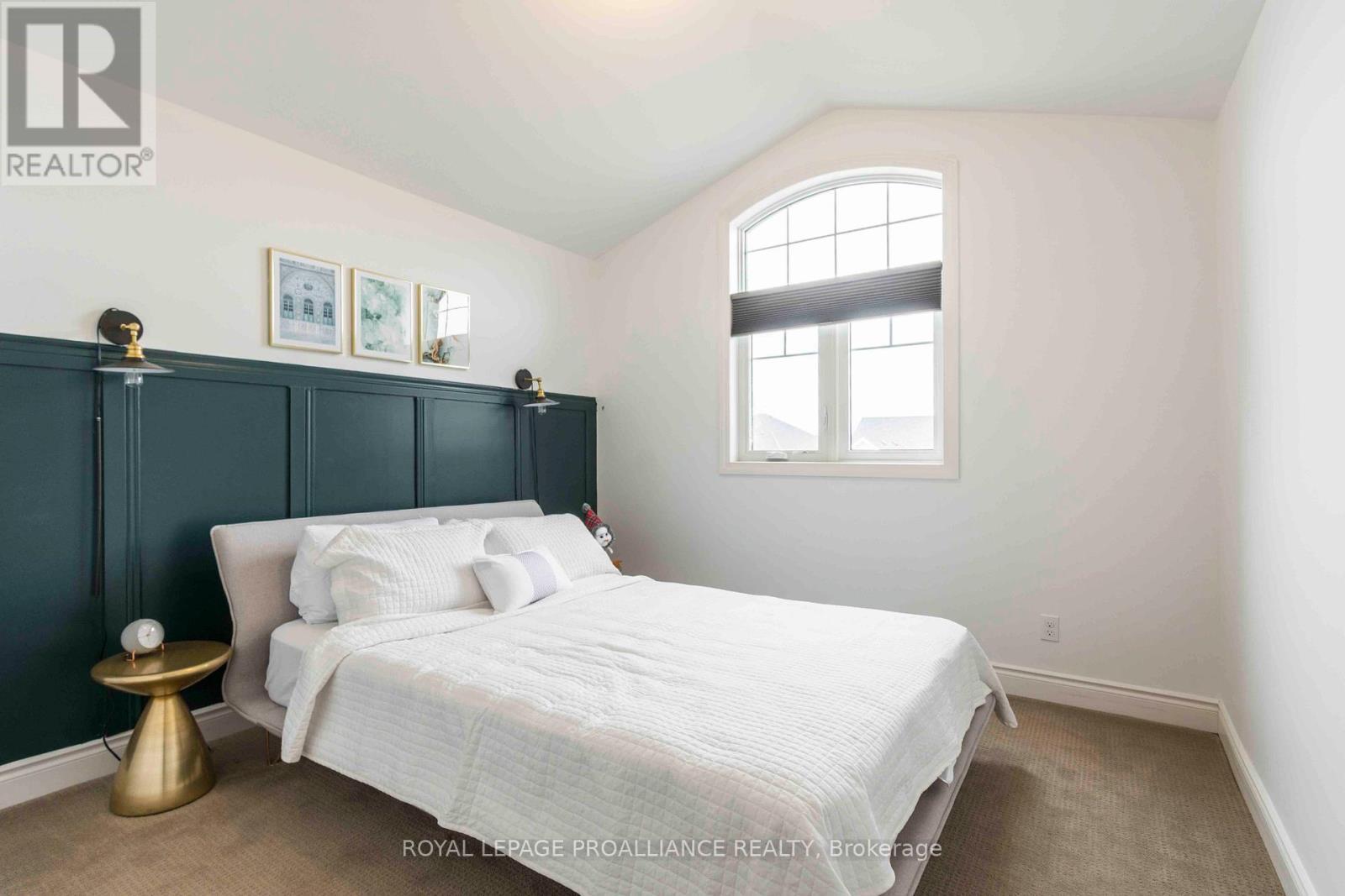 92 Ledgerock Court, Quinte West (Sidney Ward), ON - Indoor Photo Showing Bedroom