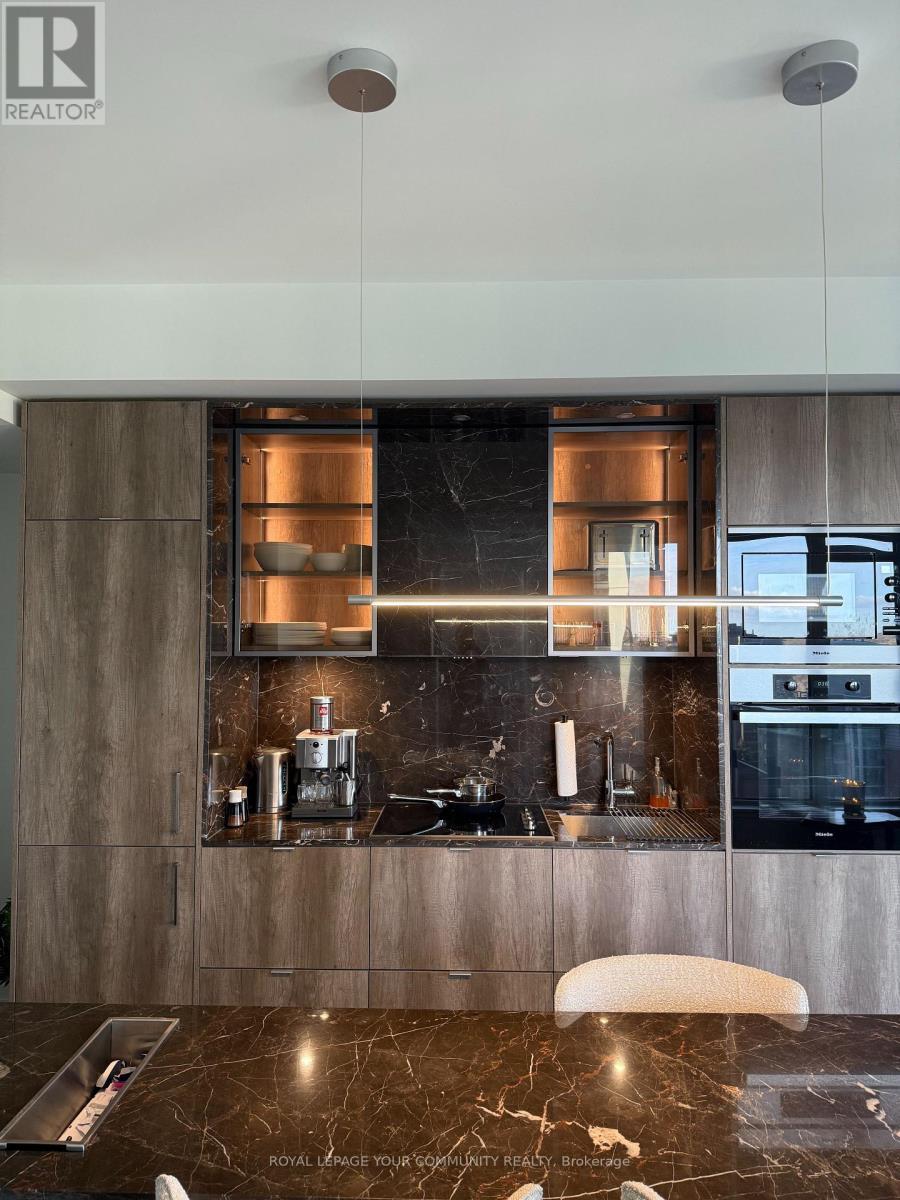 1105 - 11 Yorkville Avenue S, Toronto, ON - Indoor Photo Showing Kitchen With Double Sink With Upgraded Kitchen