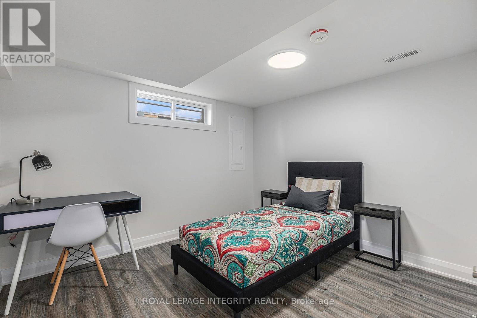 B - 19 Sherry Lane, Ottawa, ON - Indoor Photo Showing Bedroom
