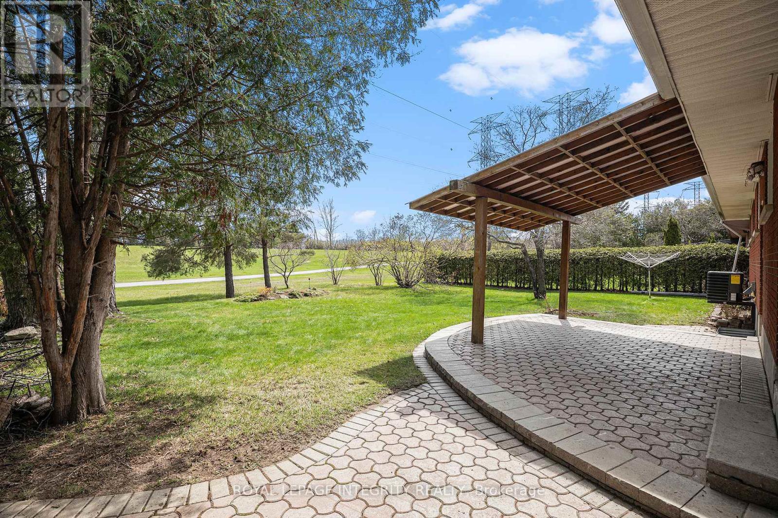 B - 19 Sherry Lane, Ottawa, ON - Outdoor