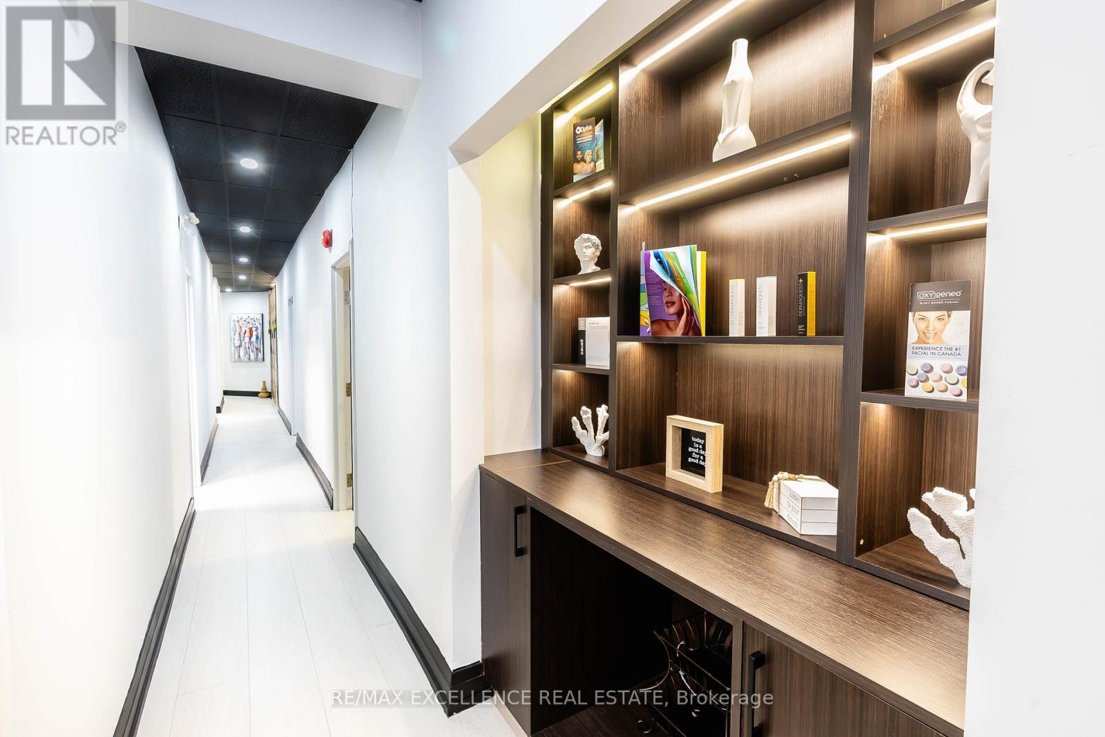 102 - 151 Randall Street, Oakville, ON