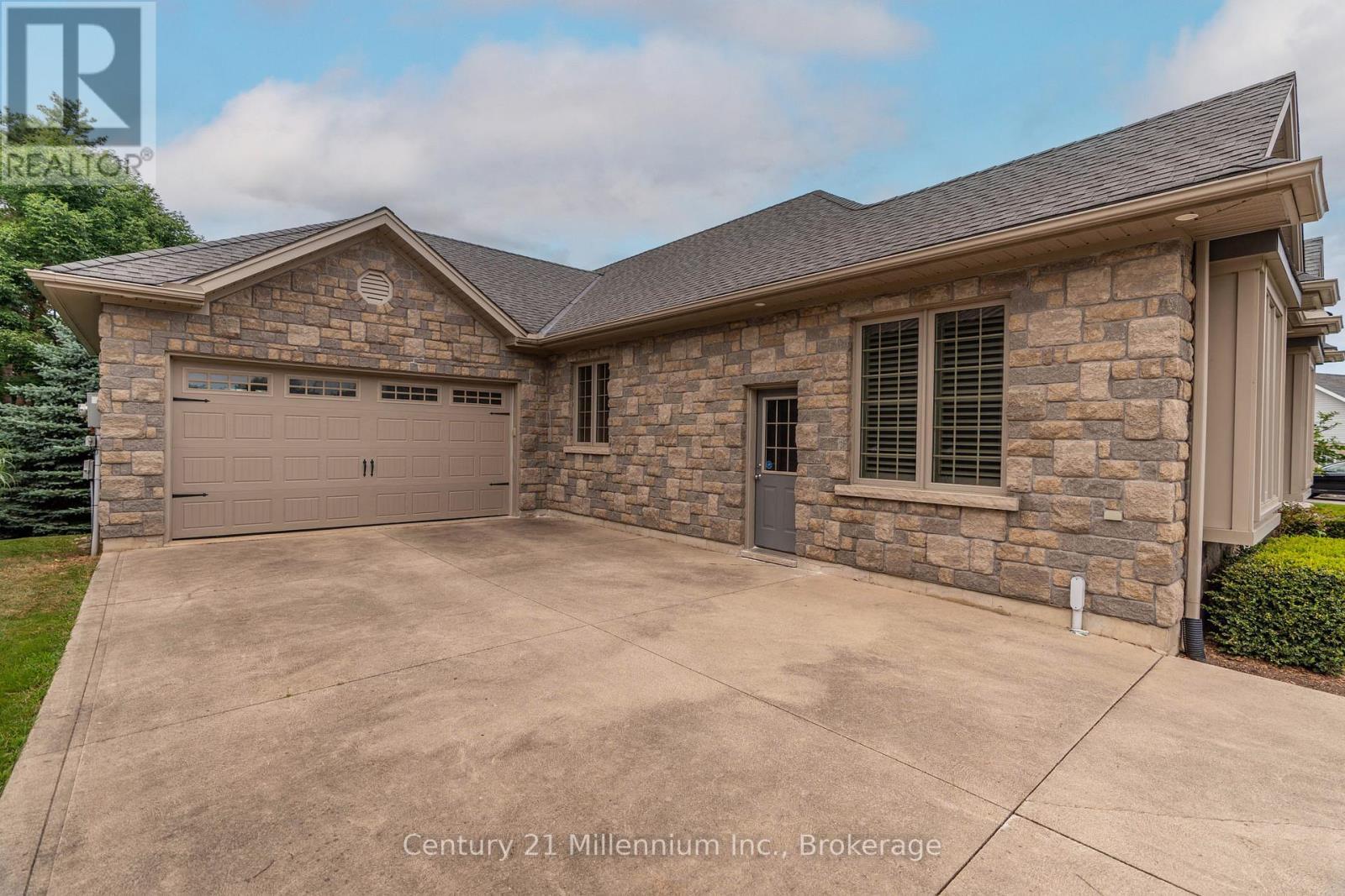 6 Glen Abbey Court, Meaford, ON - Outdoor