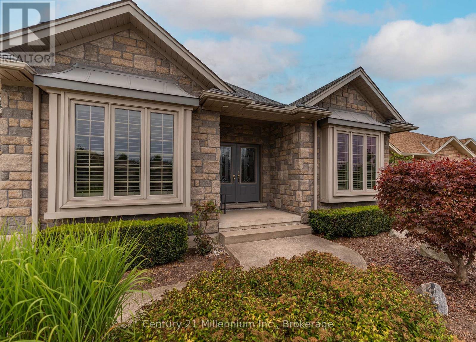 6 Glen Abbey Court, Meaford, ON - Outdoor With Facade