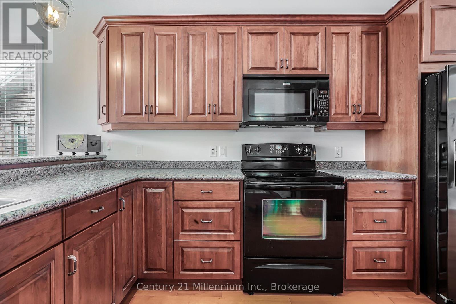 6 Glen Abbey Court, Meaford, ON - Indoor Photo Showing Kitchen