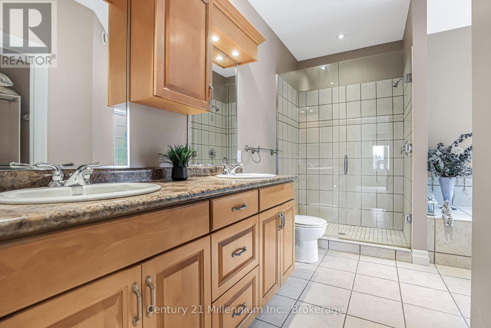 6 Glen Abbey Court, Meaford, ON - Indoor Photo Showing Bathroom