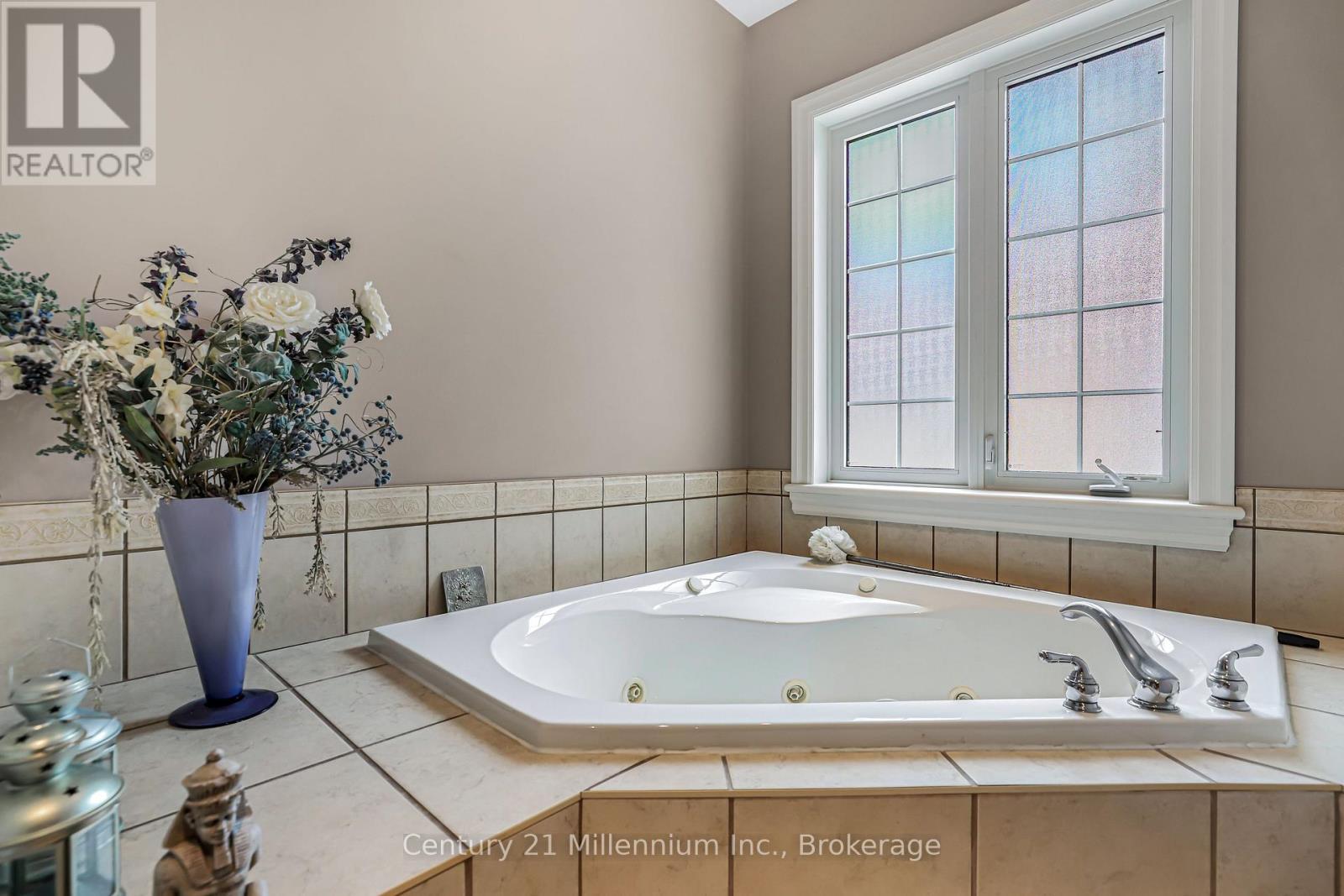 6 Glen Abbey Court, Meaford, ON - Indoor Photo Showing Bathroom