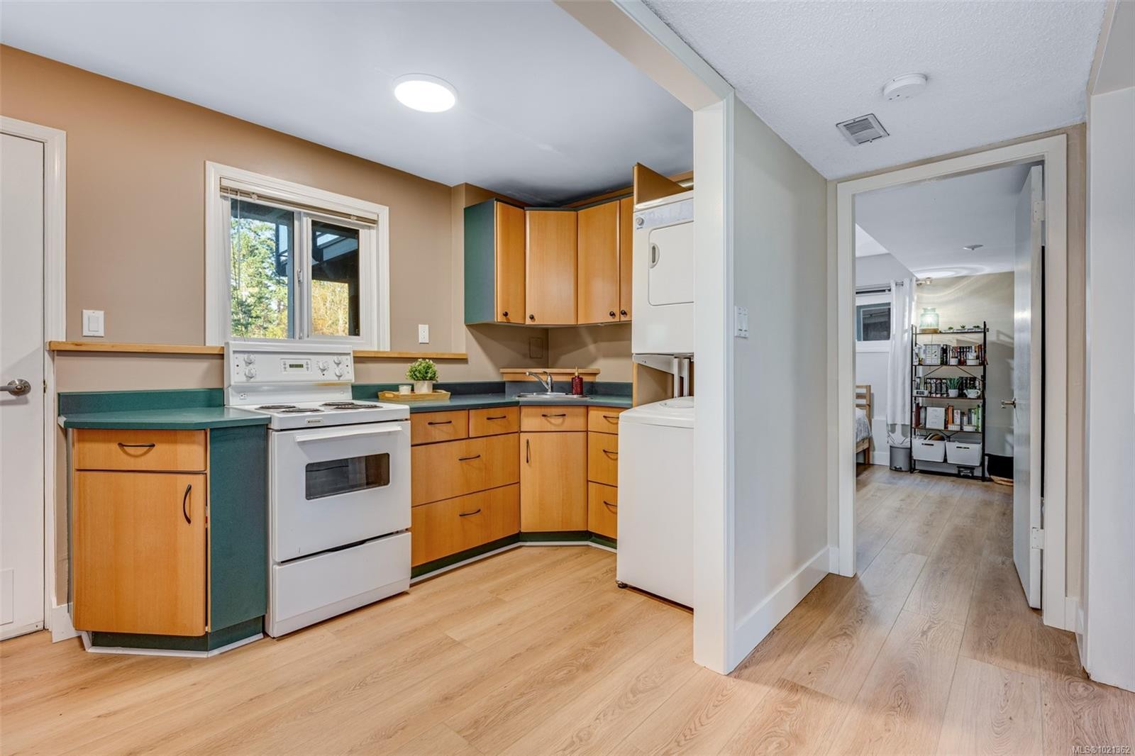 9440 Glenelg Ave, North Saanich, BC