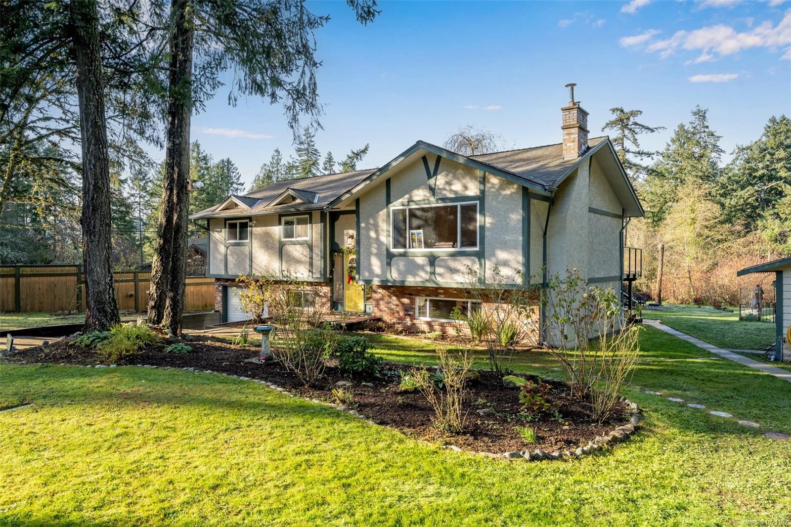 9440 Glenelg Ave, North Saanich, BC