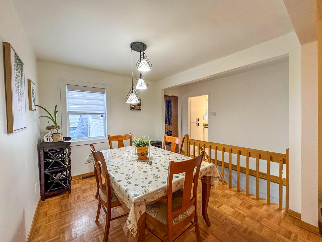 Dining room - 4 Rue Hamelin, Lachute, QC - Indoor Photo Showing Dining Room