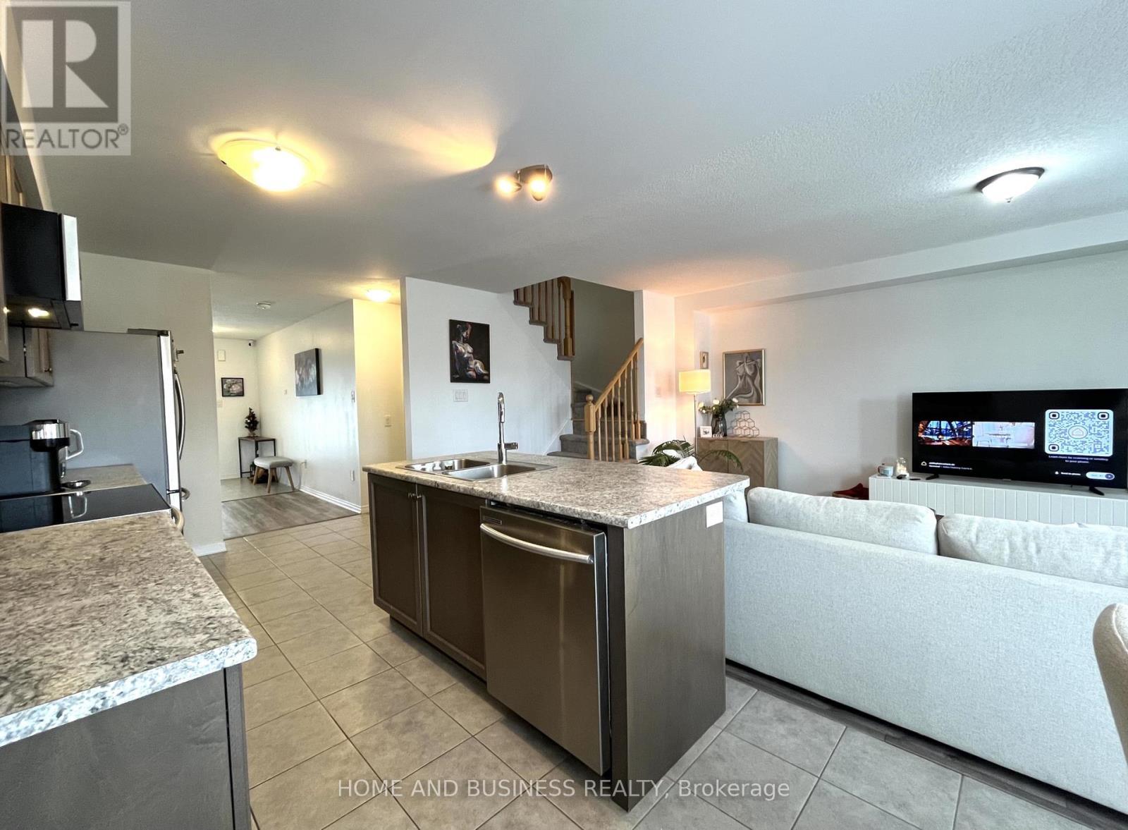 25 Allcroft Court, Hamilton, ON - Indoor Photo Showing Kitchen With Double Sink