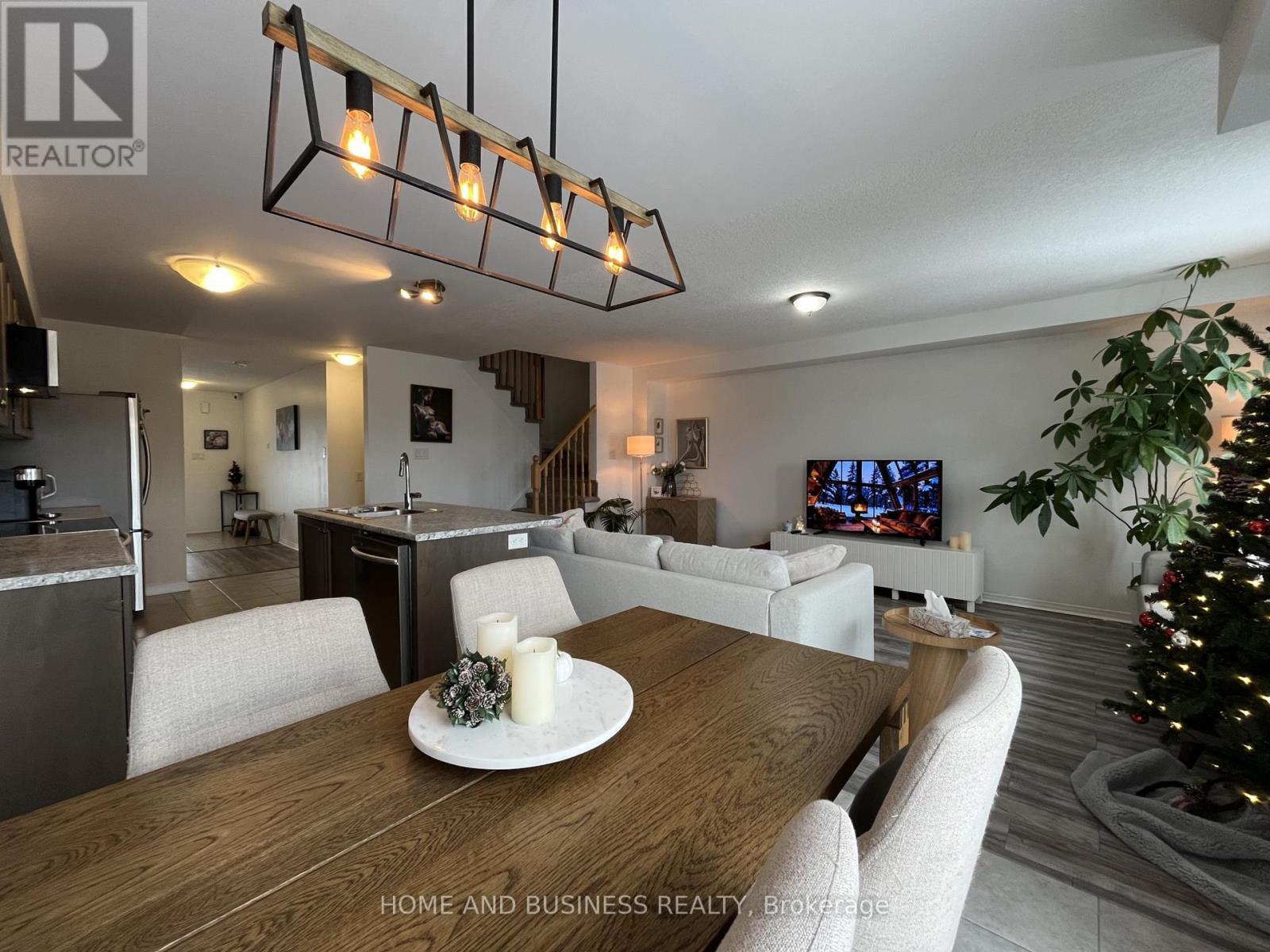 25 Allcroft Court, Hamilton, ON - Indoor