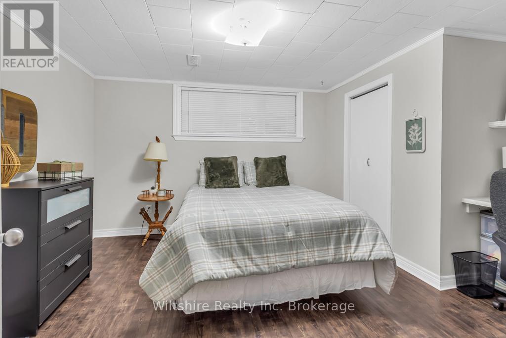 436 Broadway Street, Tillsonburg, ON - Indoor Photo Showing Bedroom