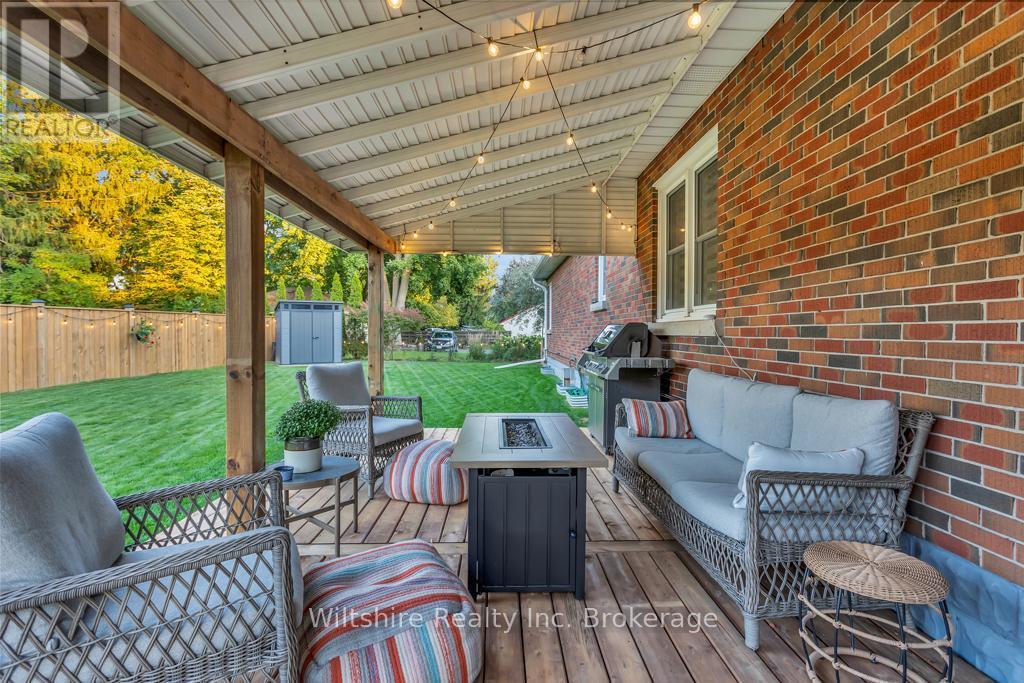 436 Broadway Street, Tillsonburg, ON - Outdoor With Deck Patio Veranda With Exterior