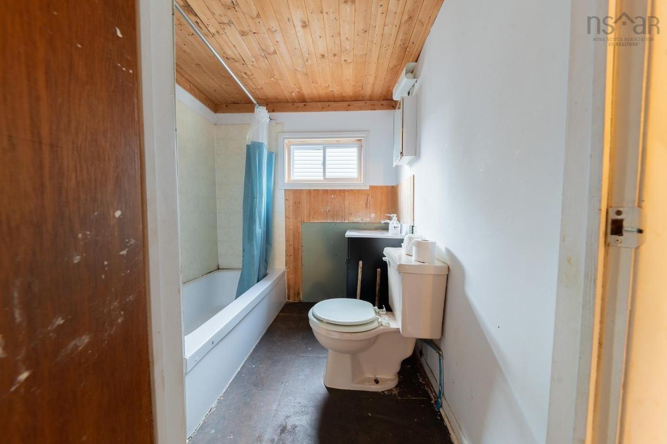 710 St Margarets Bay Road, Halifax, NS