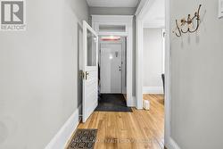 Ceilings - 9+ ft high - LRG and open. To be seen!! -