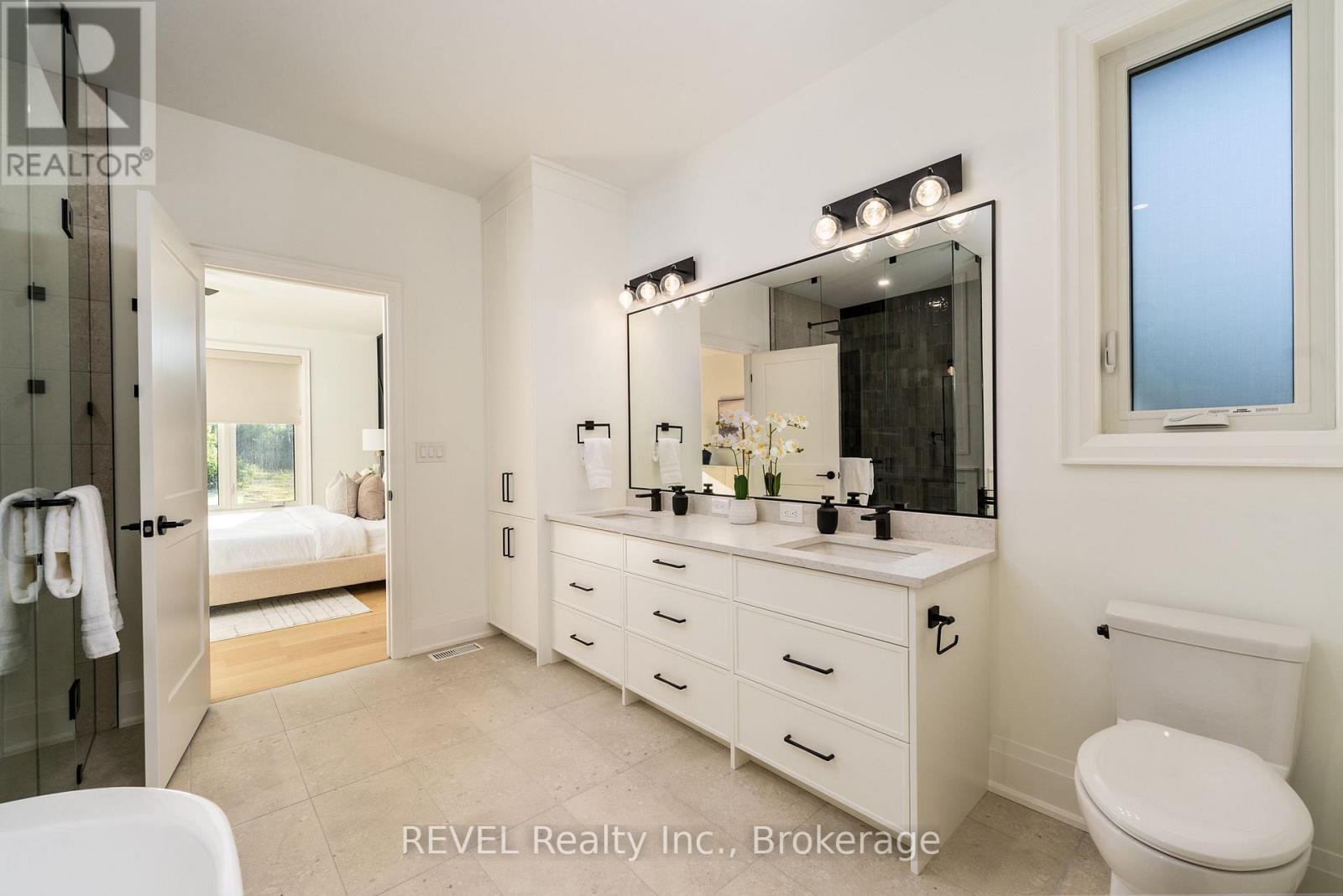 1 Anchor Road, Thorold (Port Robinson), ON - Indoor Photo Showing Bathroom