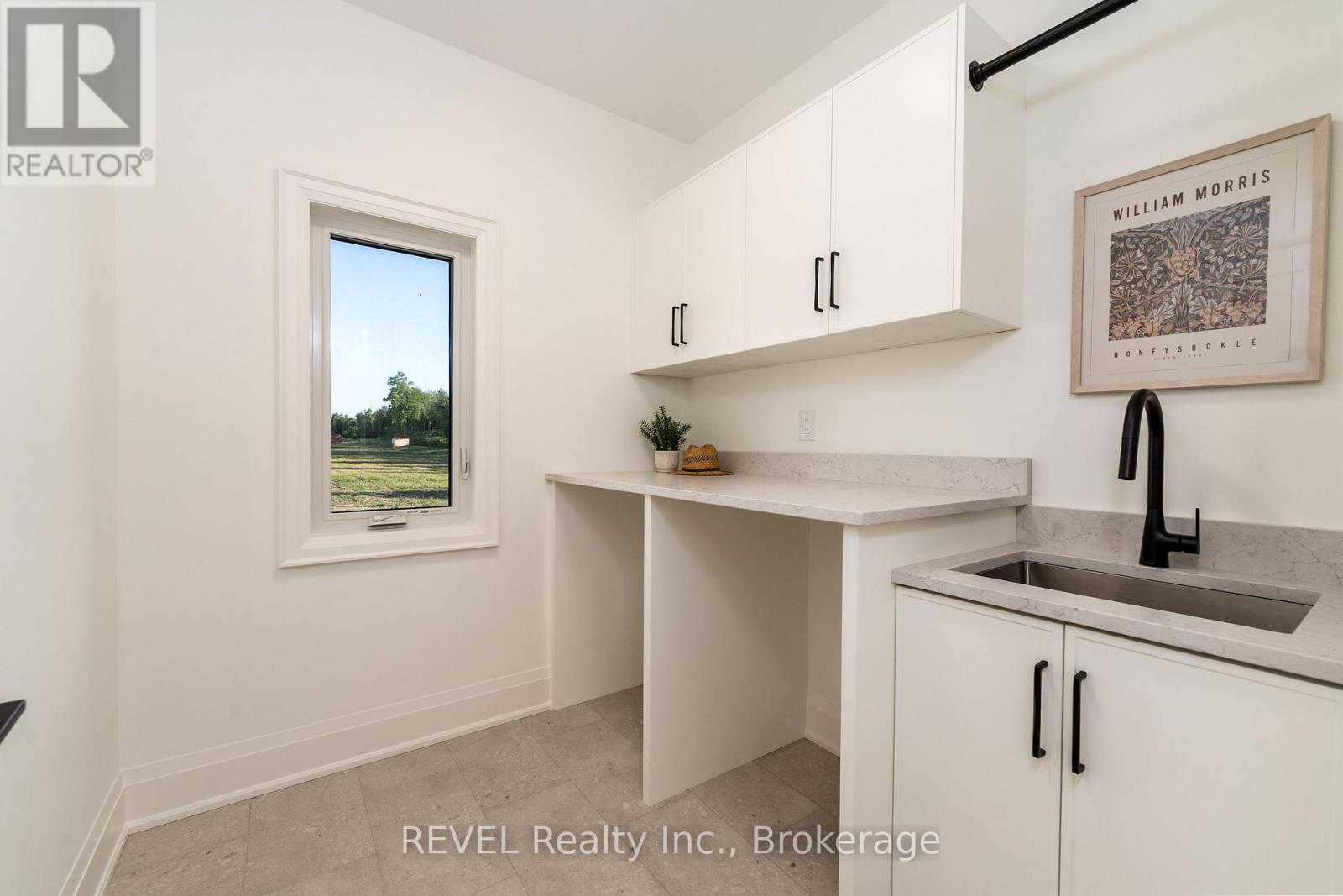 1 Anchor Road, Thorold (Port Robinson), ON - Indoor