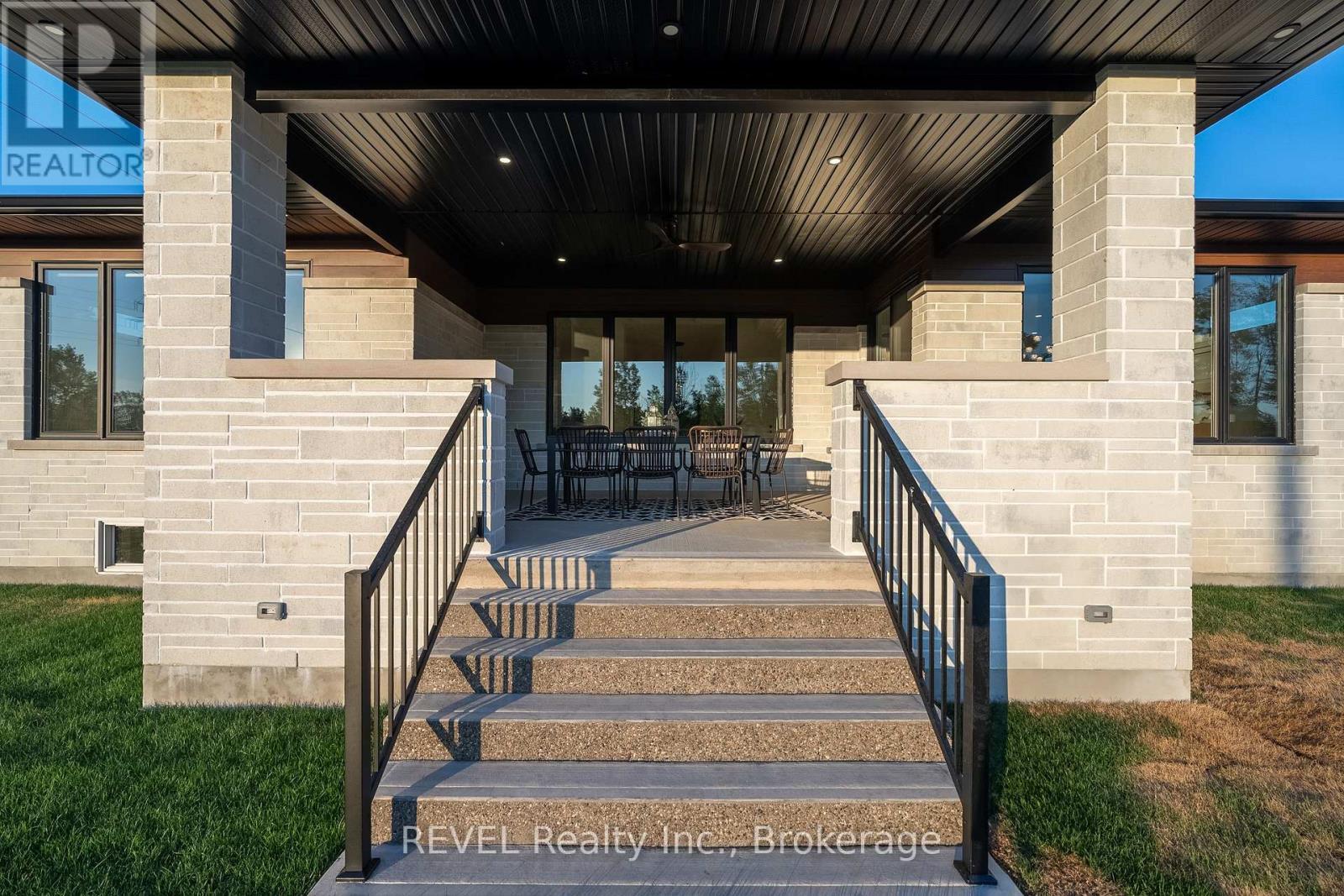 1 Anchor Road, Thorold (Port Robinson), ON - Outdoor With Deck Patio Veranda With Exterior