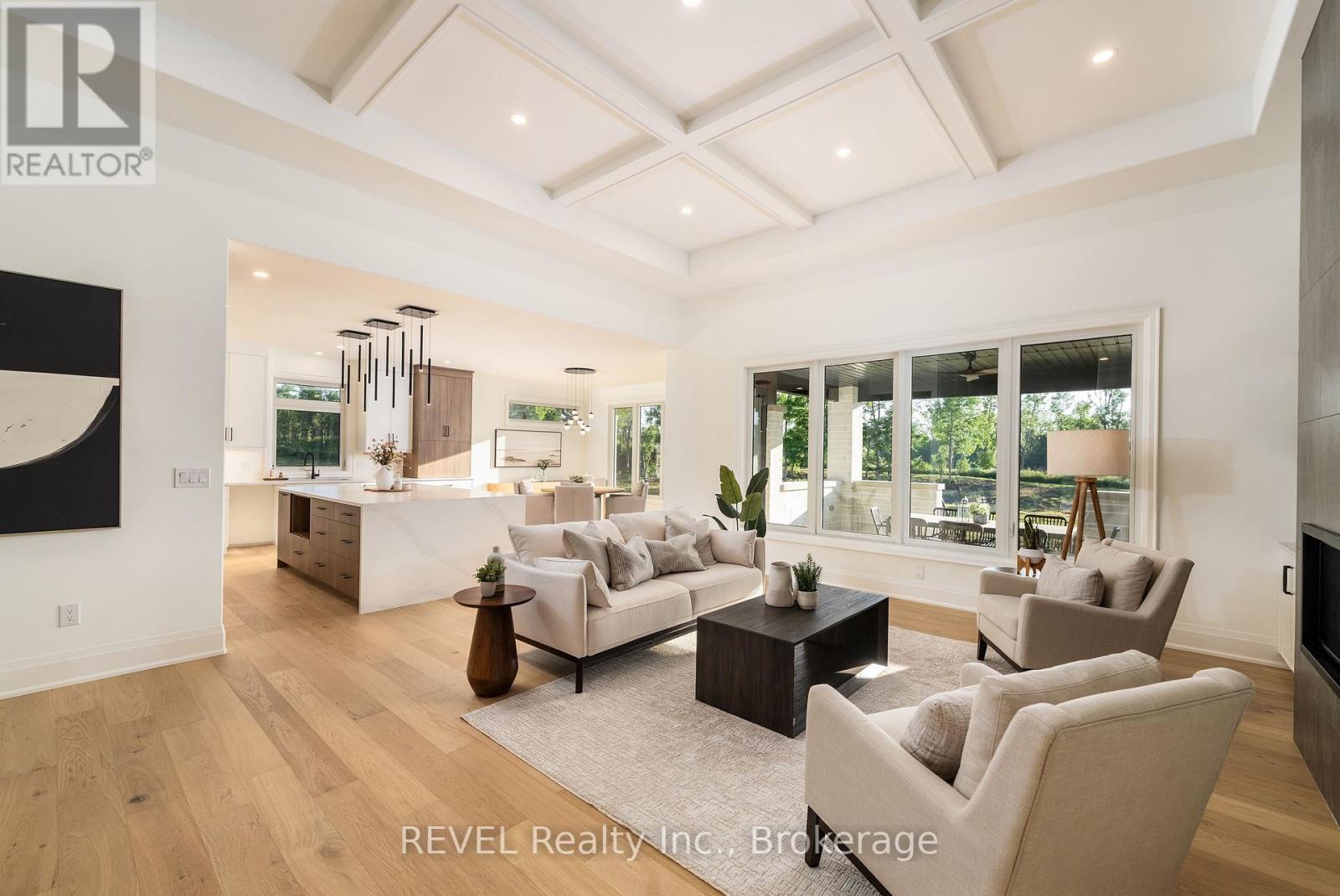 1 Anchor Road, Thorold (Port Robinson), ON - Indoor Photo Showing Living Room