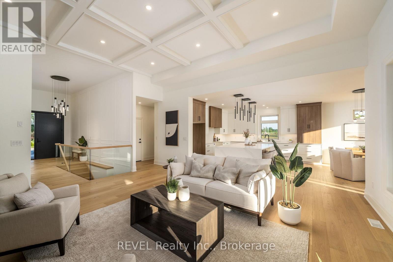 1 Anchor Road, Thorold (Port Robinson), ON - Indoor Photo Showing Living Room