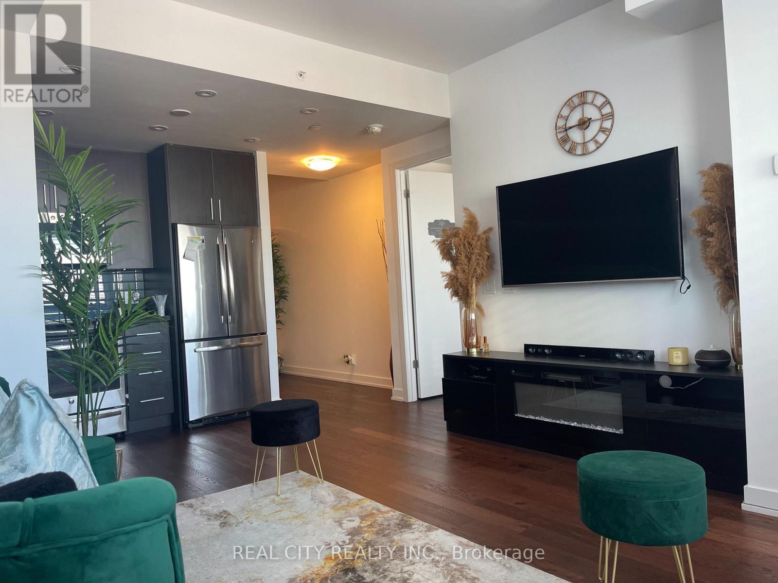 4309 - 2212 Lakeshore Boulevard W, Toronto, ON - Indoor Photo Showing Living Room