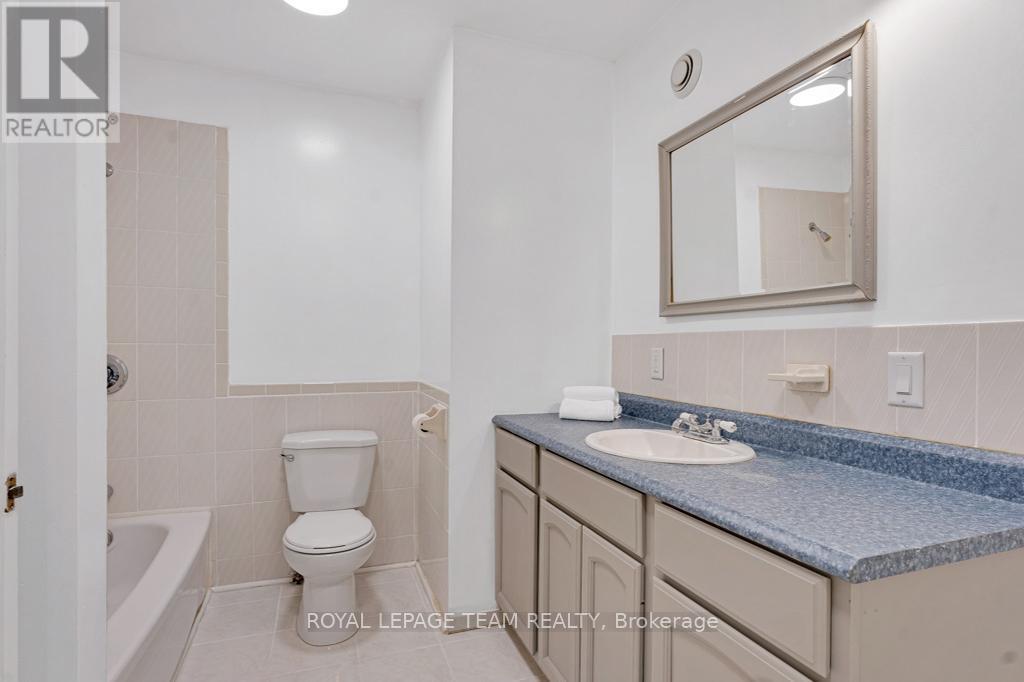 712 Hyndman Road, Edwardsburgh/Cardinal, ON - Indoor Photo Showing Bathroom
