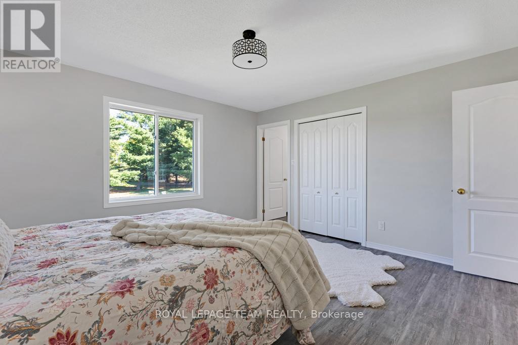 712 Hyndman Road, Edwardsburgh/Cardinal, ON - Indoor Photo Showing Bedroom