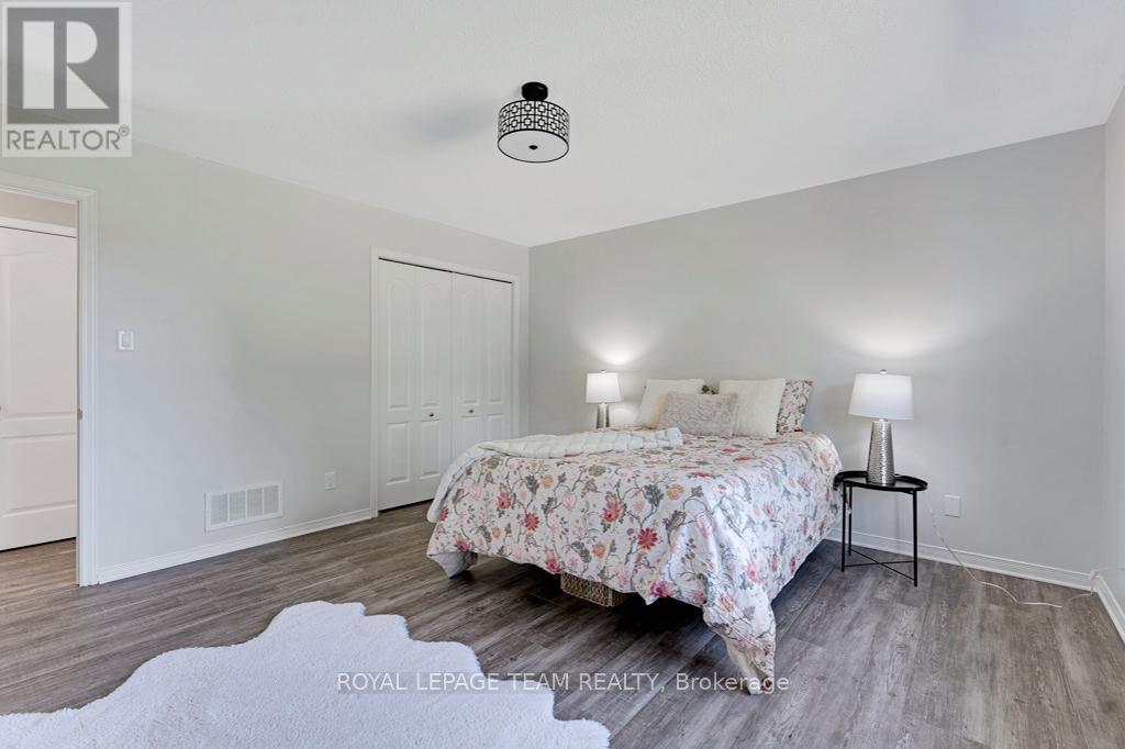 712 Hyndman Road, Edwardsburgh/Cardinal, ON - Indoor Photo Showing Bedroom