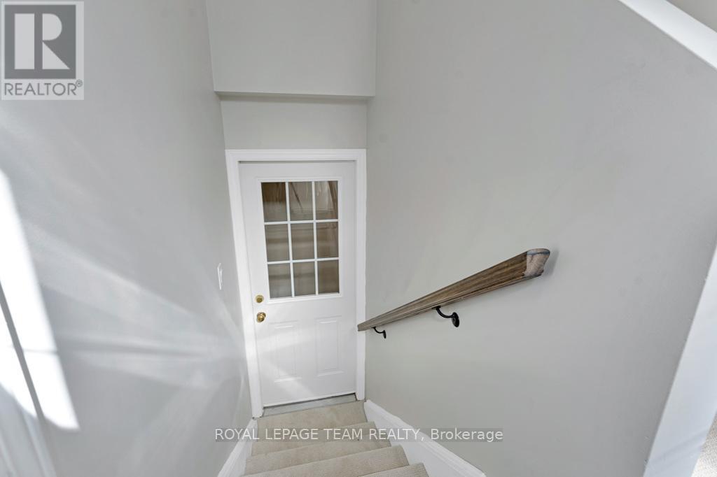 712 Hyndman Road, Edwardsburgh/Cardinal, ON - Indoor Photo Showing Other Room