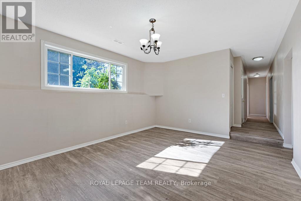 712 Hyndman Road, Edwardsburgh/Cardinal, ON - Indoor Photo Showing Other Room