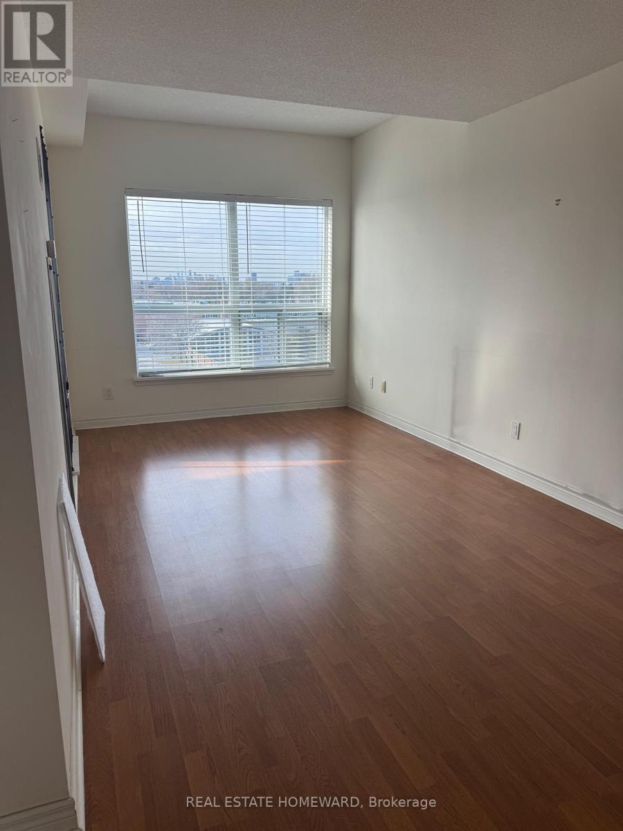 621 - 60 Fairfax Crescent, Toronto, ON - Indoor Photo Showing Other Room