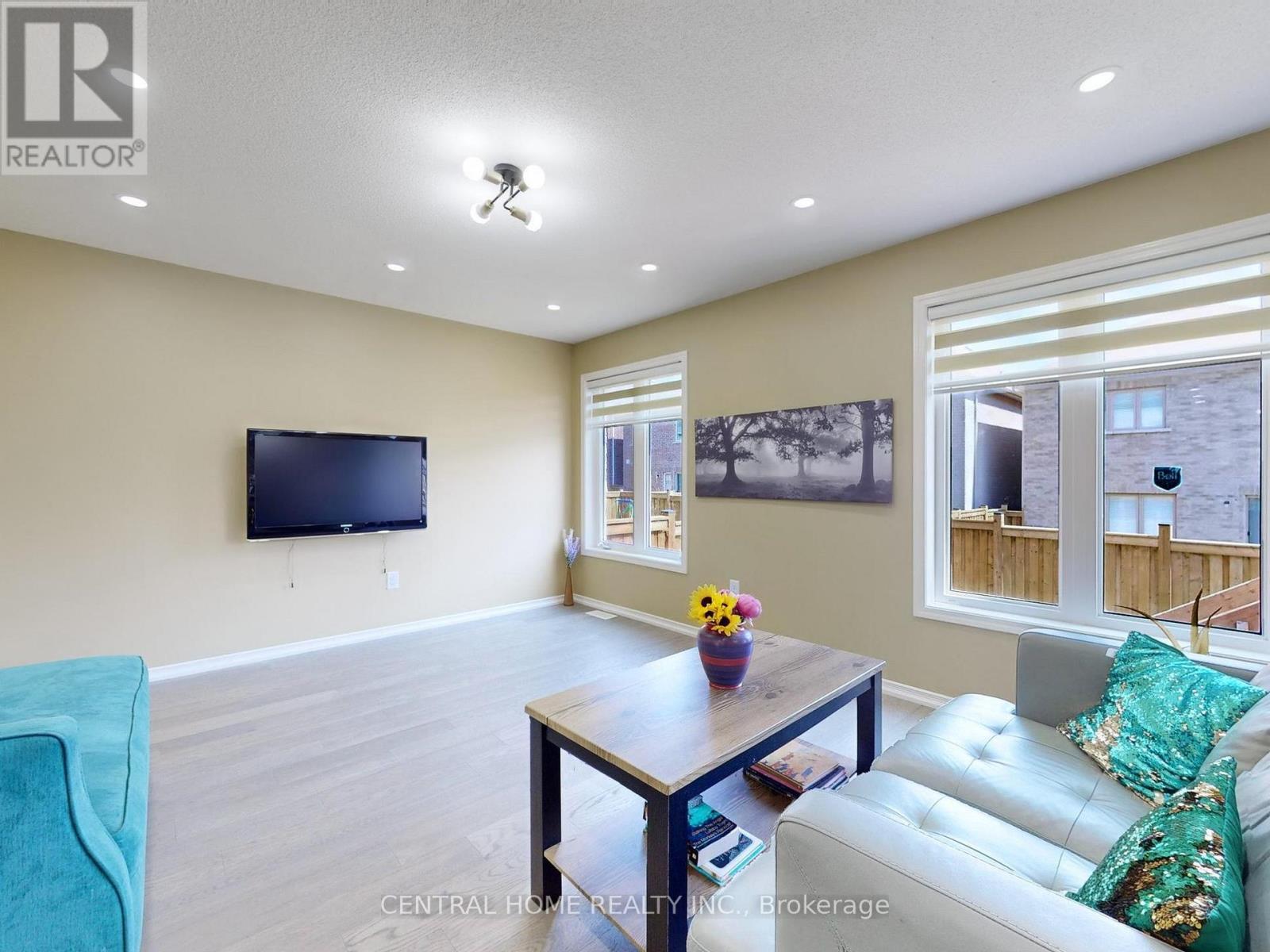 19 Camilleri Road, Ajax, ON - Indoor Photo Showing Living Room