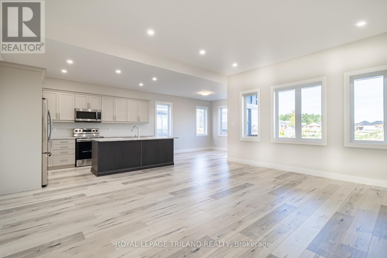 Quick preview of this fabulous interior - 26 Tattersall Lane, Lambton Shores (Grand Bend), ON - Indoor Photo Showing Kitchen