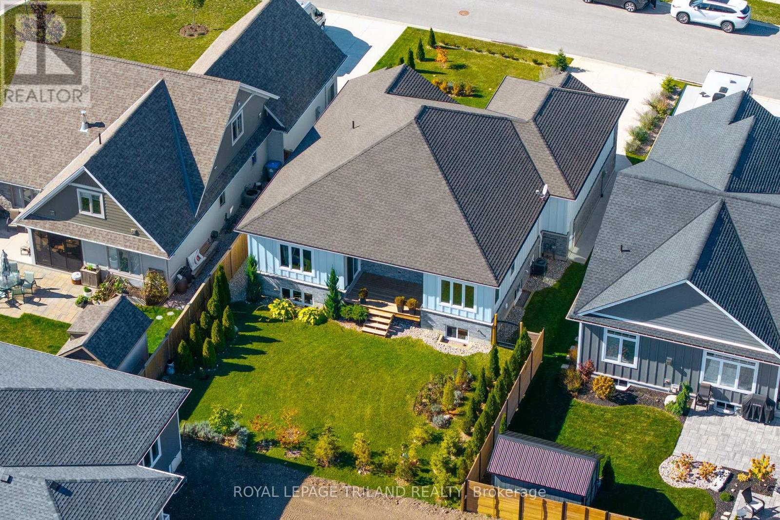 What a spot! - 26 Tattersall Lane, Lambton Shores (Grand Bend), ON - Outdoor With Deck Patio Veranda