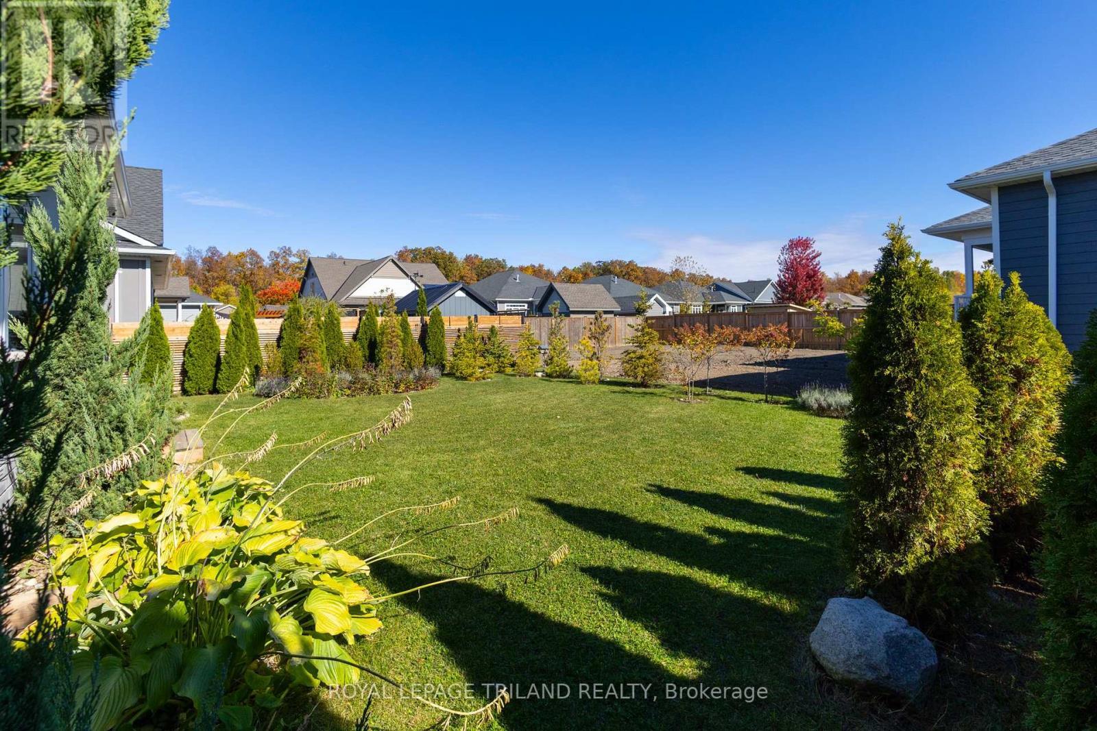 More of this superb exterior & backyard - 26 Tattersall Lane, Lambton Shores (Grand Bend), ON - Outdoor