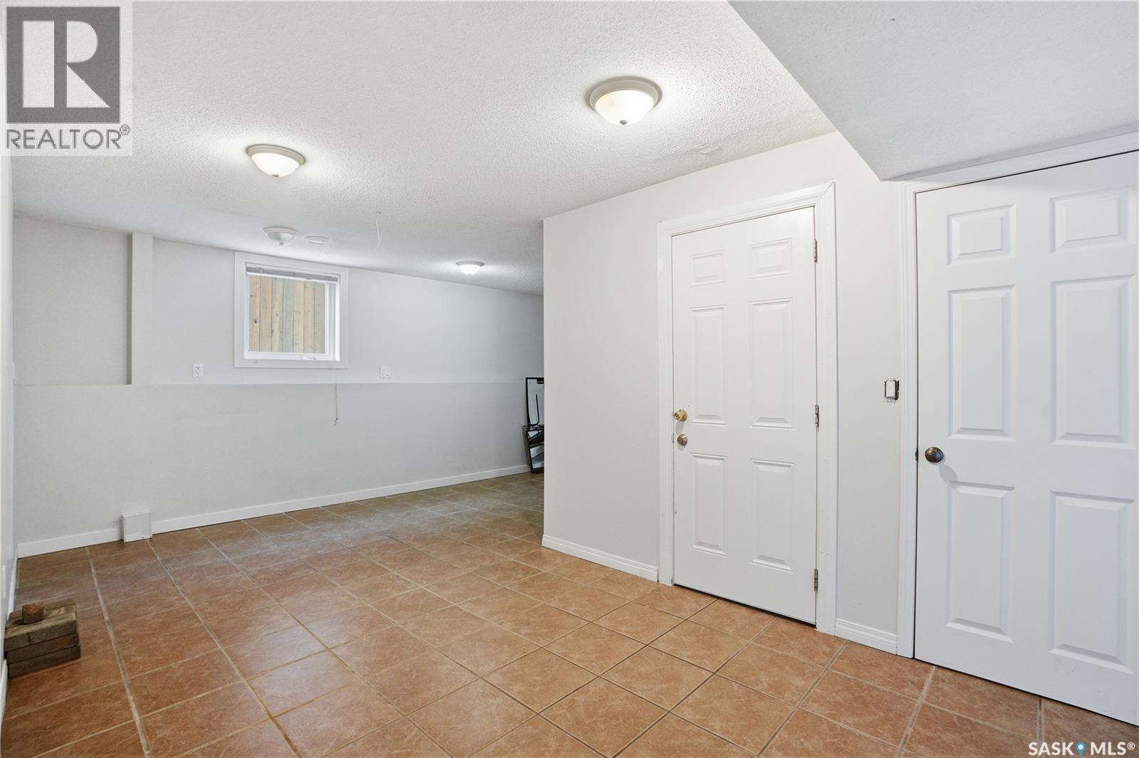 339 West Hampton Boulevard, Saskatoon, SK - Indoor Photo Showing Other Room