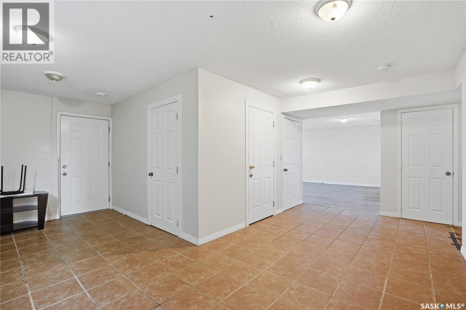 339 West Hampton Boulevard, Saskatoon, SK - Indoor Photo Showing Other Room