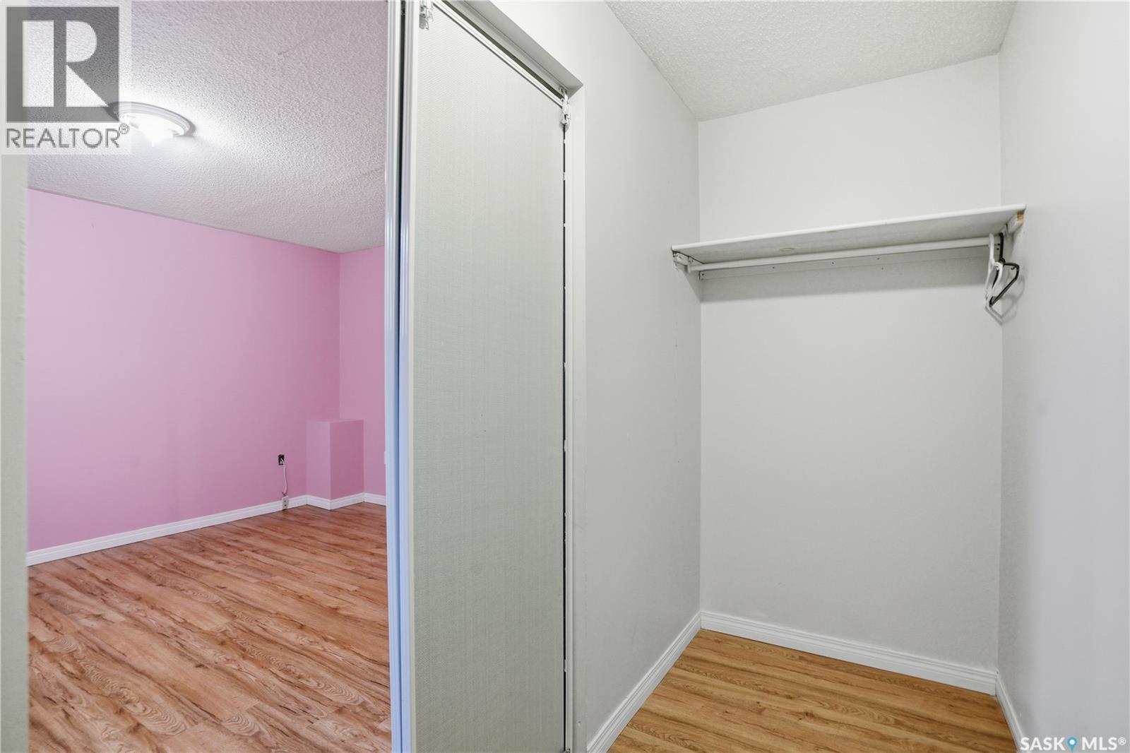 339 West Hampton Boulevard, Saskatoon, SK - Indoor
