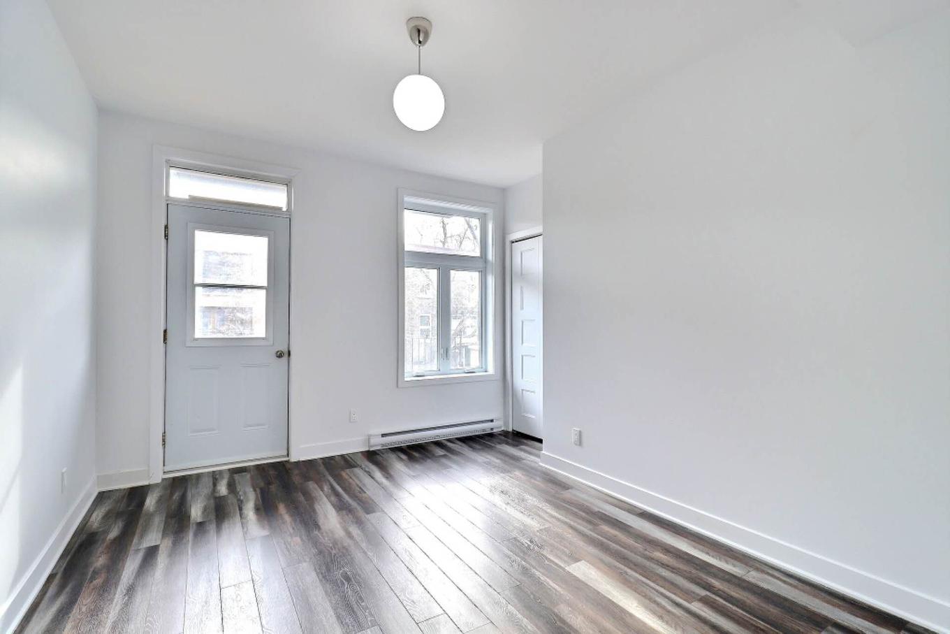 Primary bedroom - 3717 Rue Wellington, Montréal (Verdun/Île-Des-Soeurs), QC - Indoor Photo Showing Other Room