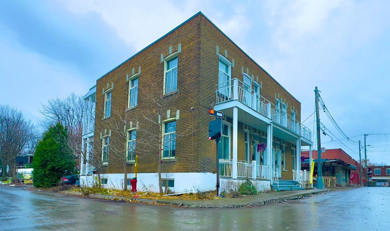 Extérieur - 56 Rue Ste-Anne, Montréal (Rivière-Des-Prairies/Pointe-Aux-Trembles), QC - Outdoor With Facade