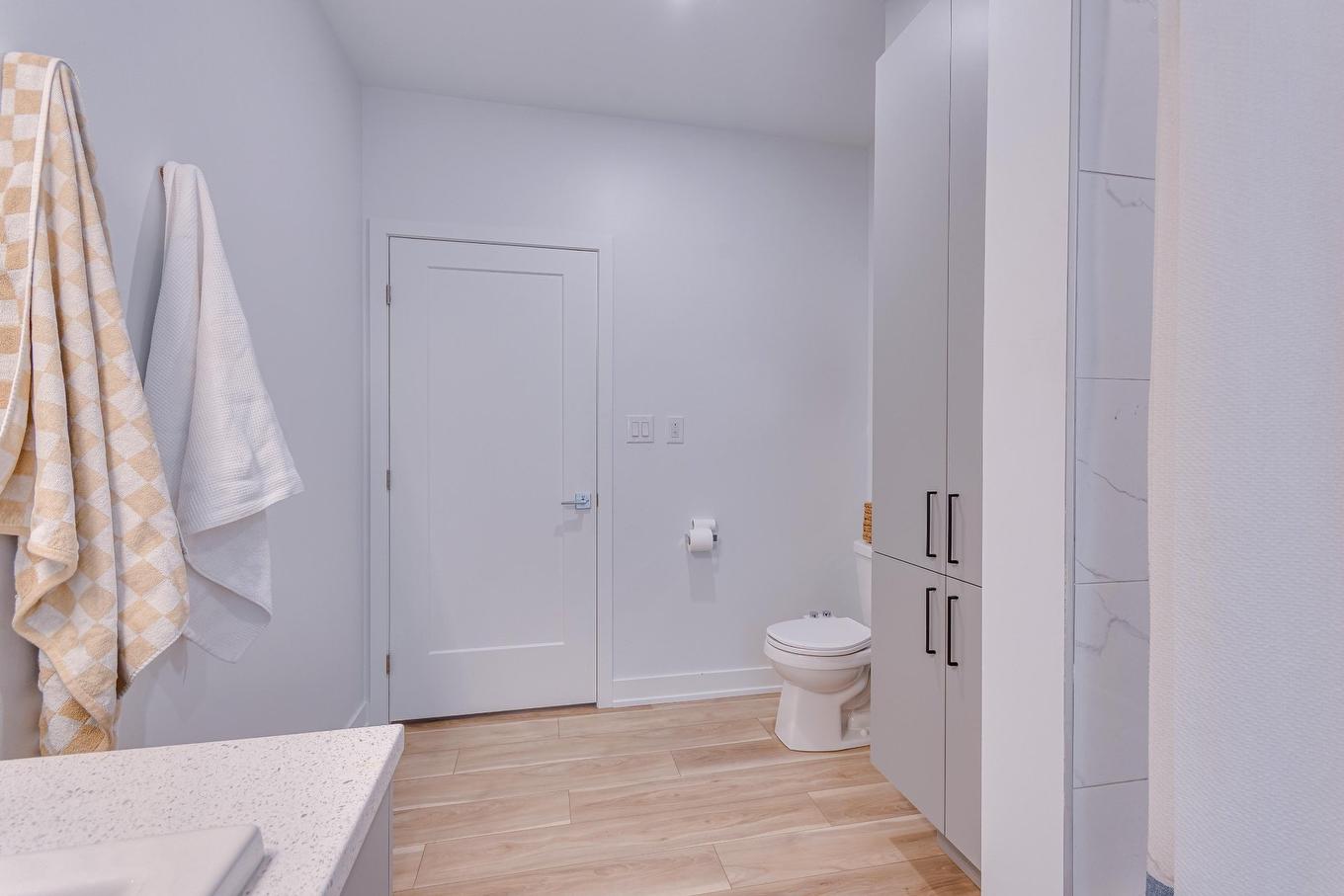 Bathroom - 12 Ch. Sisttie, La Pêche, QC - Indoor Photo Showing Bathroom