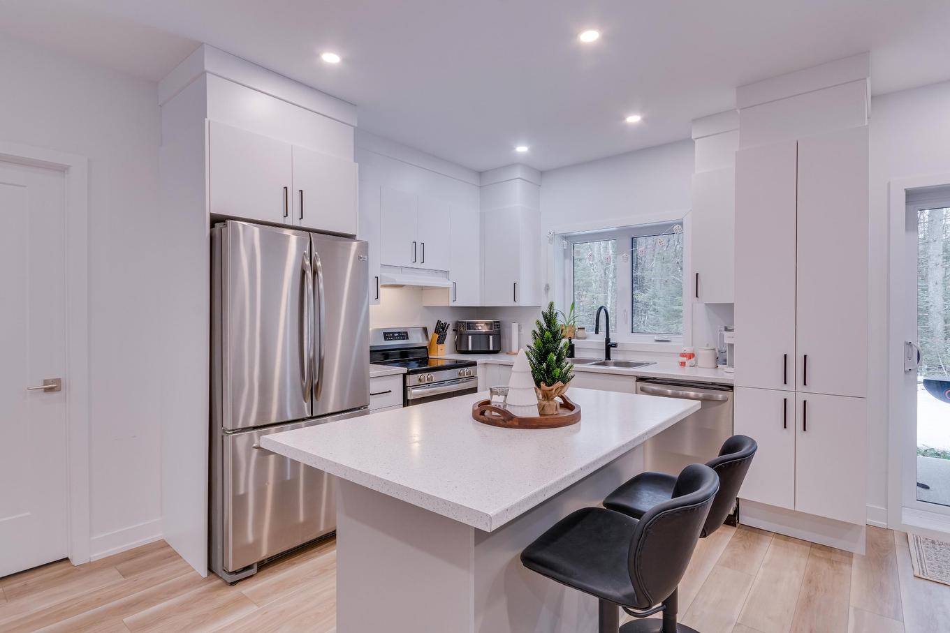 Kitchen - 12 Ch. Sisttie, La Pêche, QC - Indoor Photo Showing Kitchen