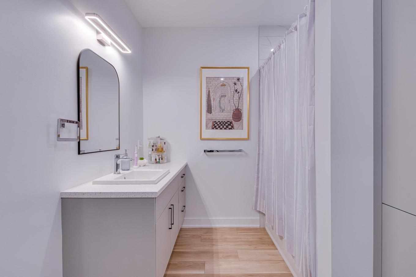 Bathroom - 12 Ch. Sisttie, La Pêche, QC - Indoor